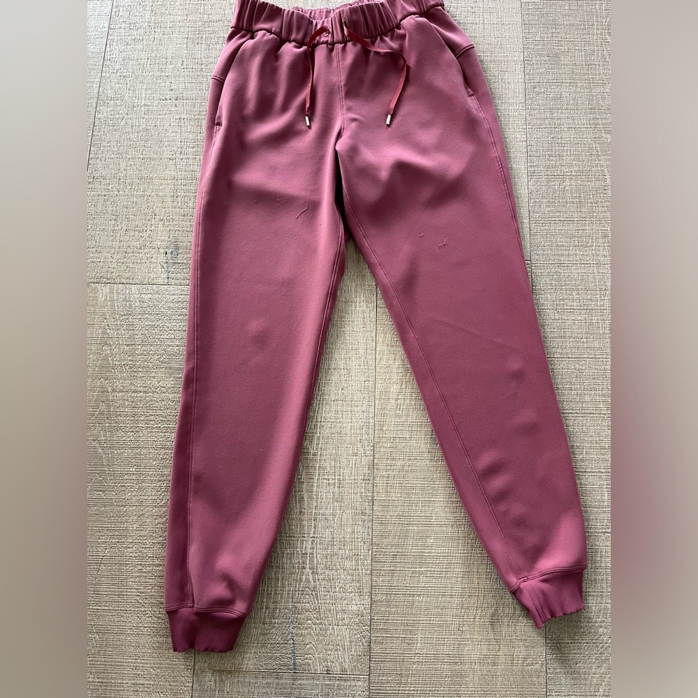 Lululemon Joggers, Plum, Size 4, READ FULL DESCRIPTION